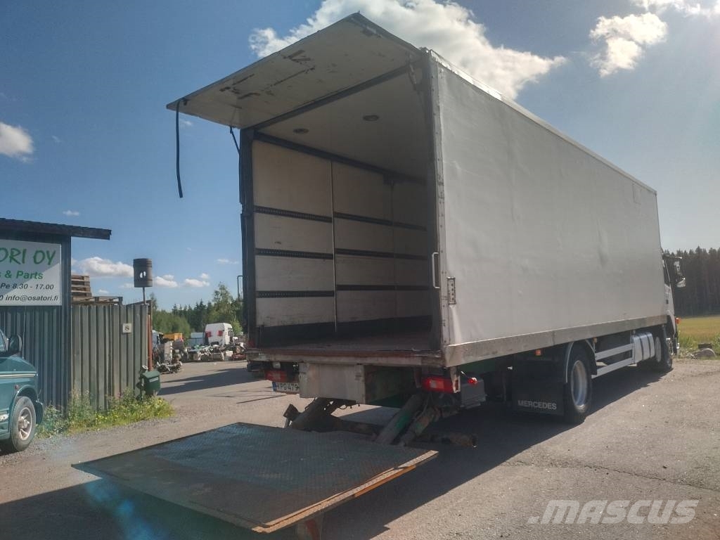 Volvo FM9 4x2 8,40m pitkä kylkiaukeava kori Camiones caja cerrada