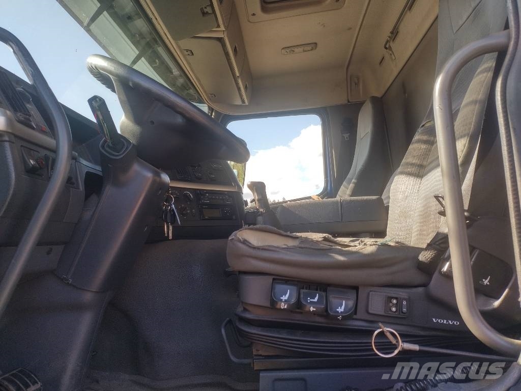 Volvo FM9 4x2 8,40m pitkä kylkiaukeava kori Camiones caja cerrada