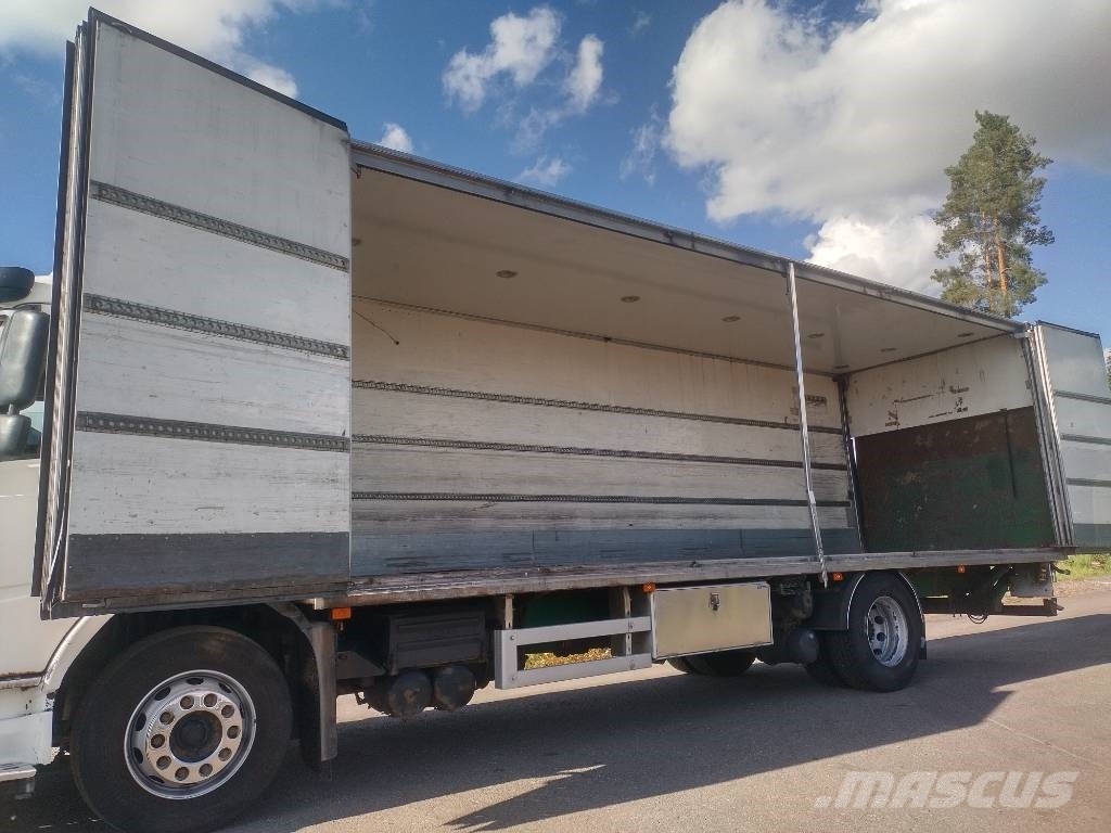 Volvo FM9 4x2 8,40m pitkä kylkiaukeava kori Camiones caja cerrada