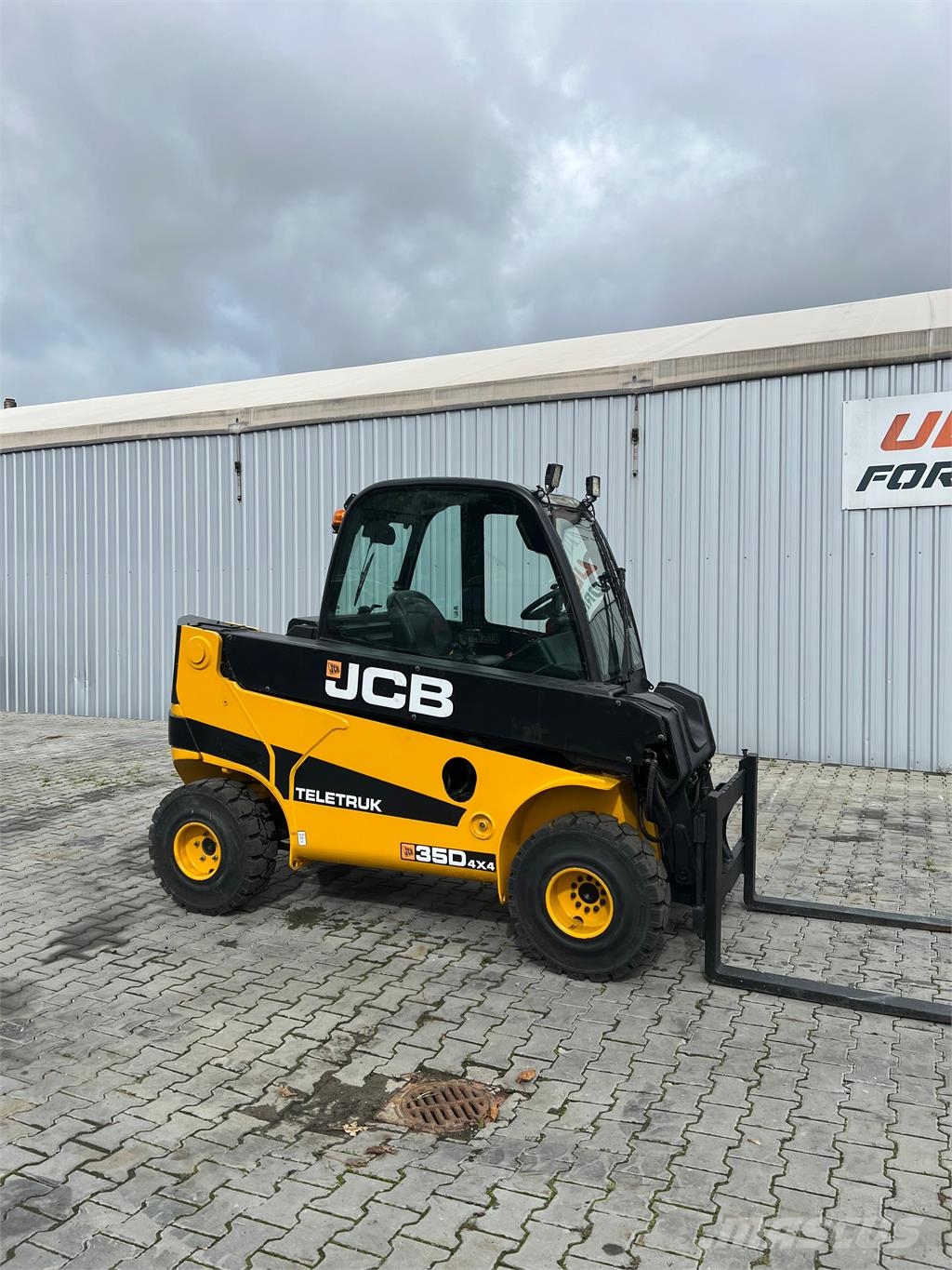 JCB TLT 35D 伸縮臂操作車