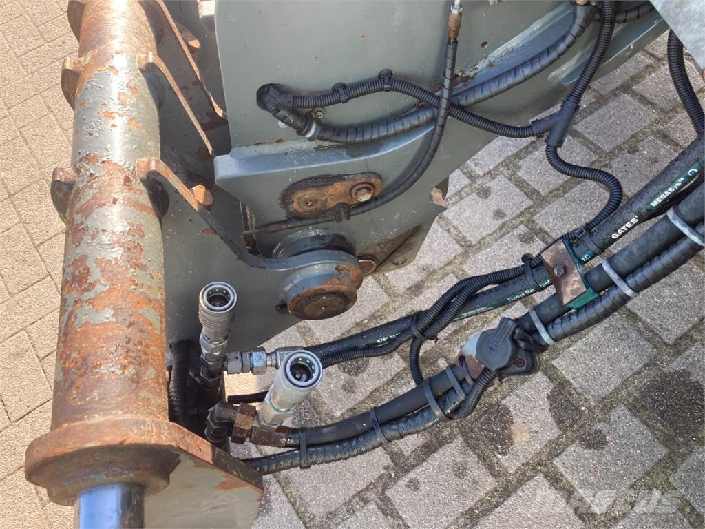 CLAAS SCORPION 7050 Ostale poljoprivredne mašine