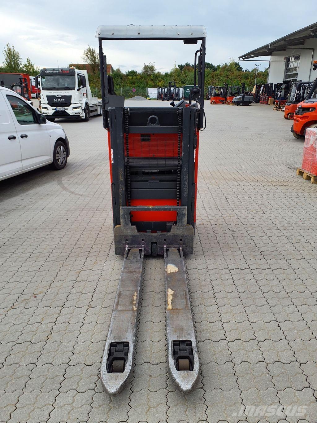 Linde D12RW Samohybné vozíky