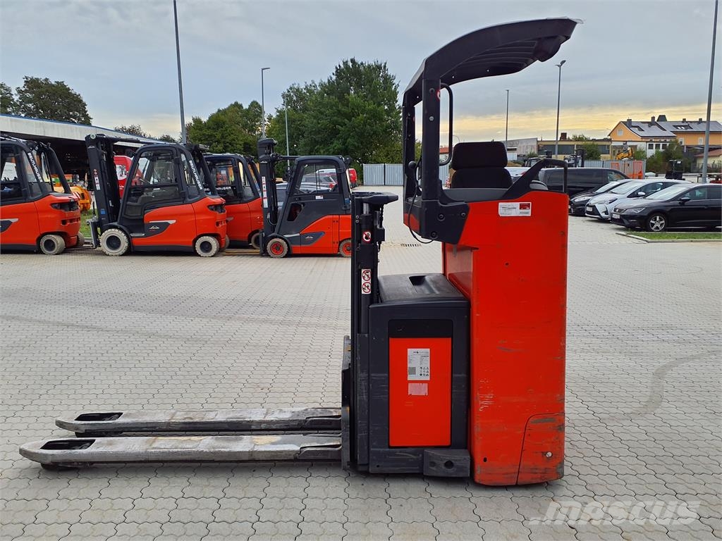 Linde D12RW Savaeigiai rietuvai