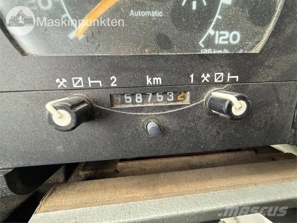 Volvo FL 614 4X2 Loomaveokid