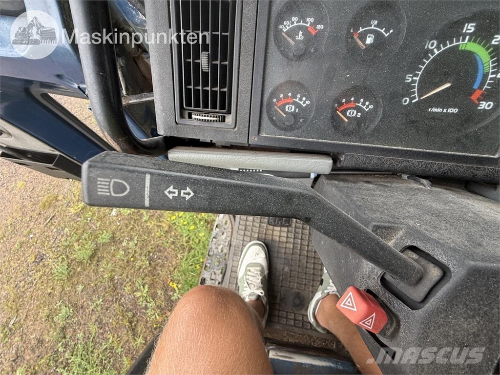 Volvo FL 614 4X2 Loomaveokid