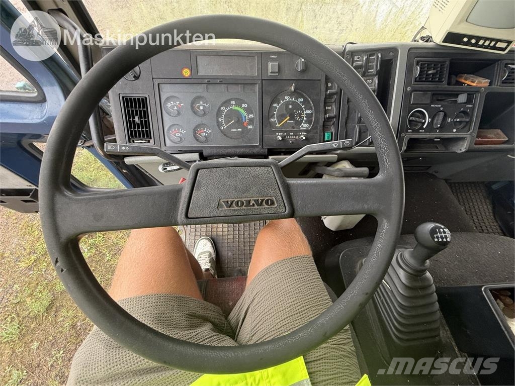 Volvo FL 614 4X2 Loomaveokid