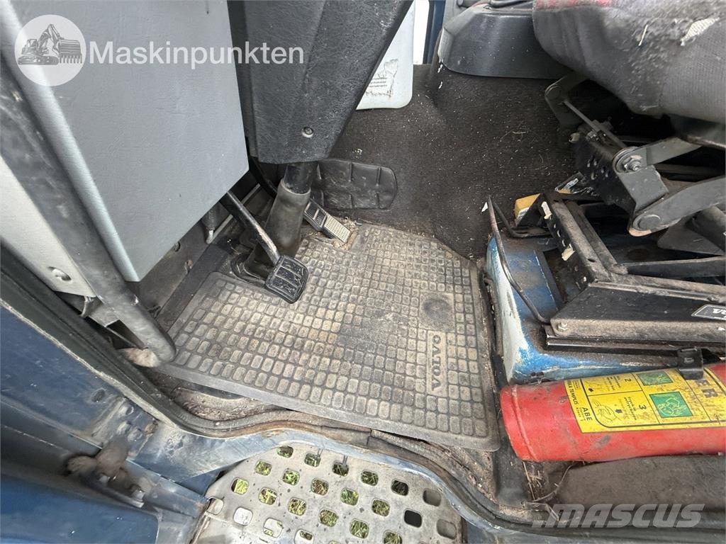 Volvo FL 614 4X2 Loomaveokid