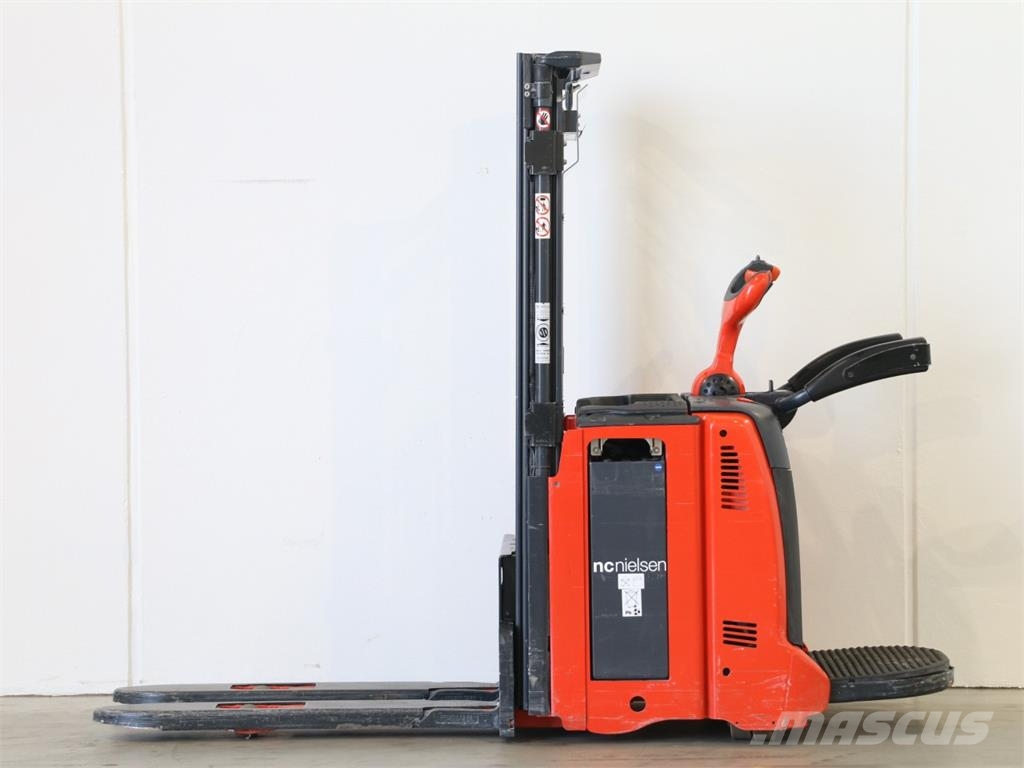 Linde L12AP/133-01 Παλετοφόρα πεζού χειριστή με ιστό