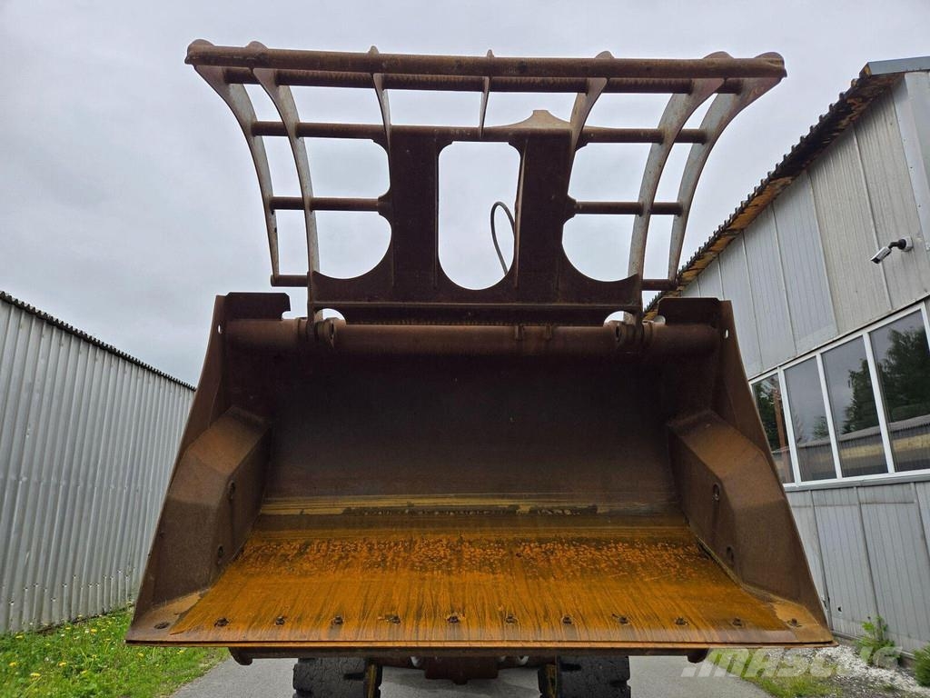 Komatsu WA200PZ-6 Колесни товарачи