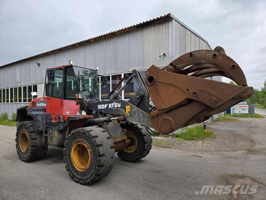 Komatsu WA200PZ-6 Колесни товарачи