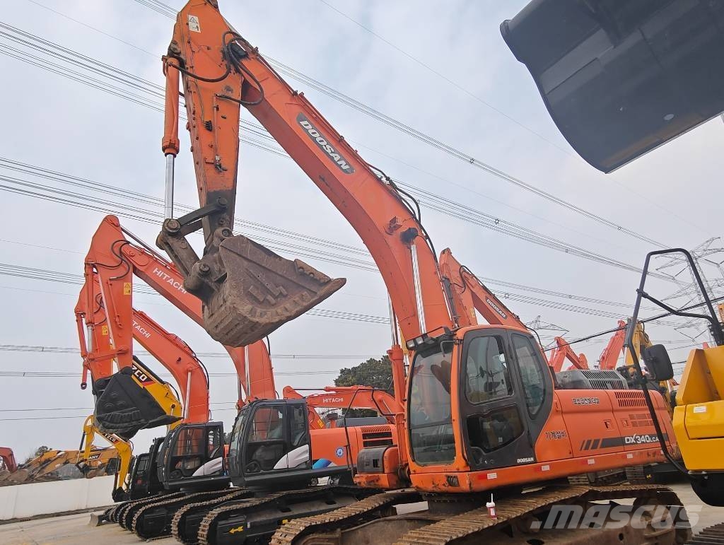 Doosan DX 340 LCA حفارات زحافة