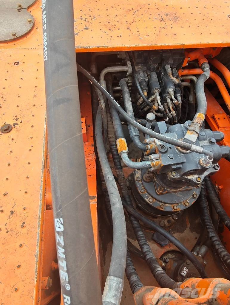 Doosan DX 340 LCA حفارات زحافة