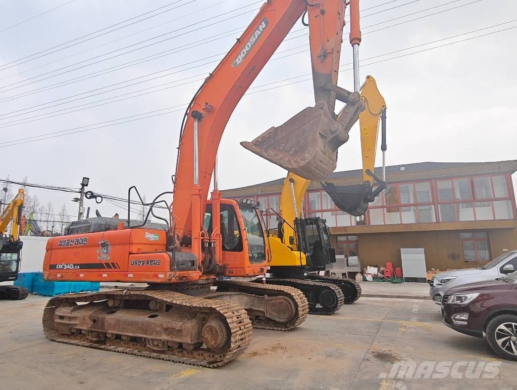 Doosan DX 340 LCA حفارات زحافة