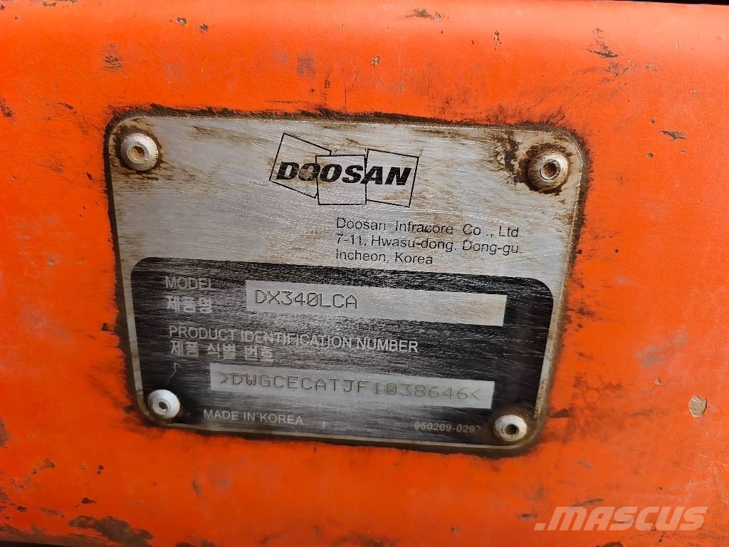 Doosan DX 340 LCA حفارات زحافة