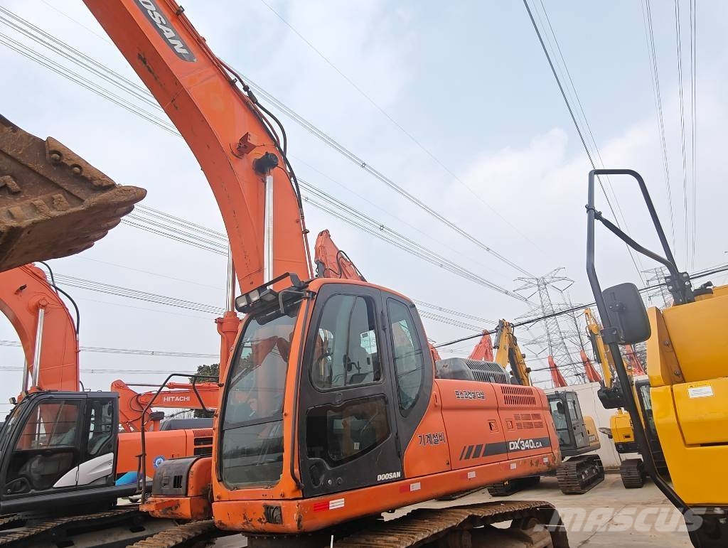 Doosan DX 340 LCA حفارات زحافة