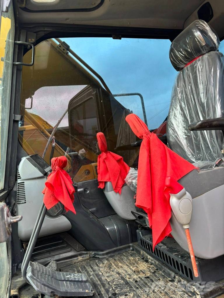 Komatsu PC 200 Гусеничні екскаватори