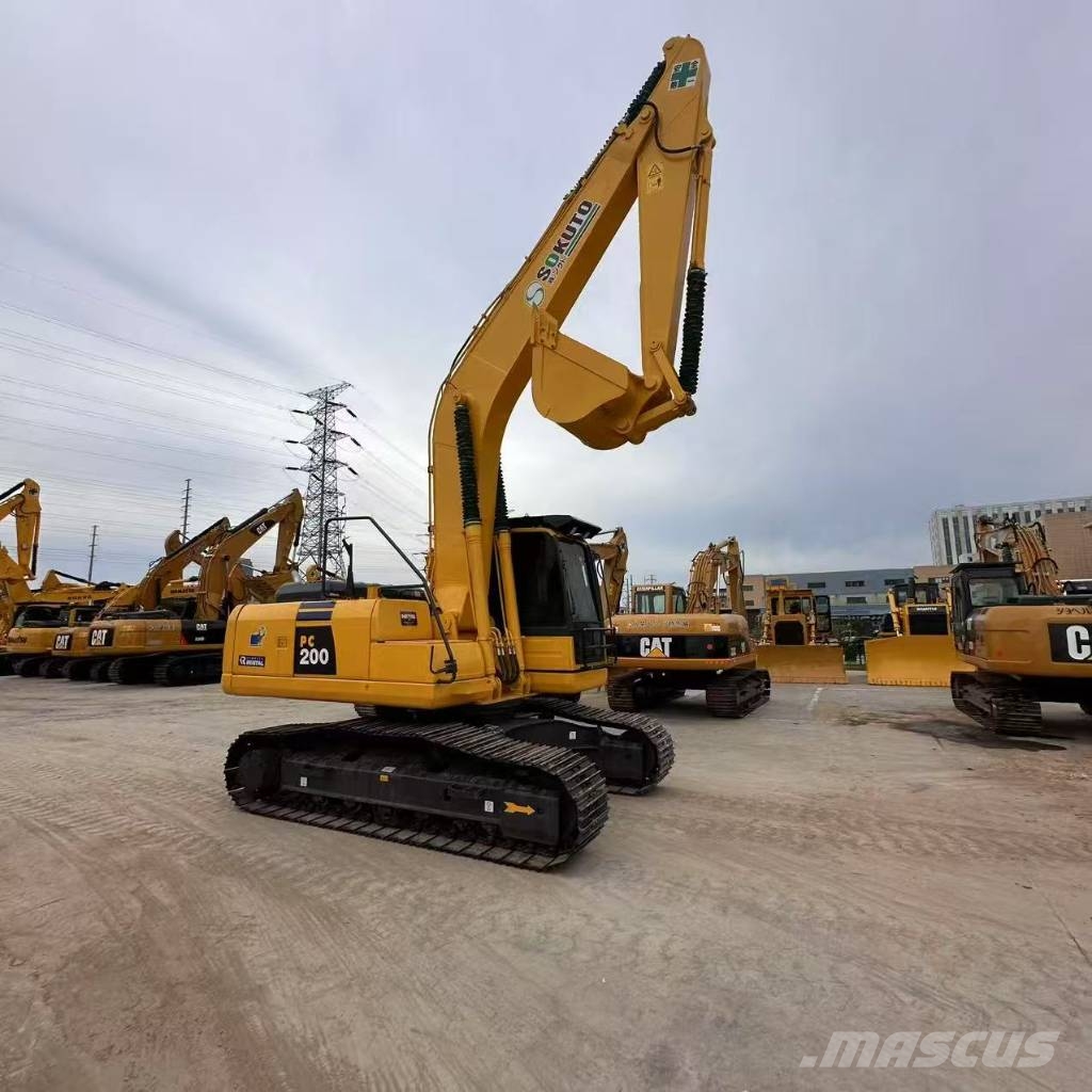 Komatsu PC 200 Гусеничні екскаватори