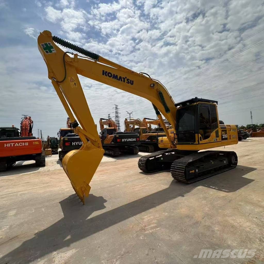 Komatsu PC 200 Гусеничні екскаватори