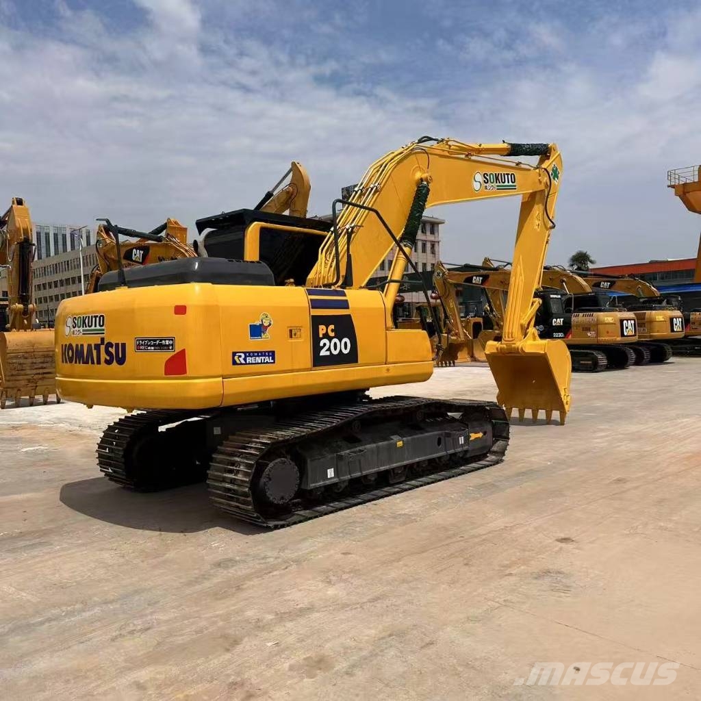 Komatsu PC 200 Гусеничні екскаватори