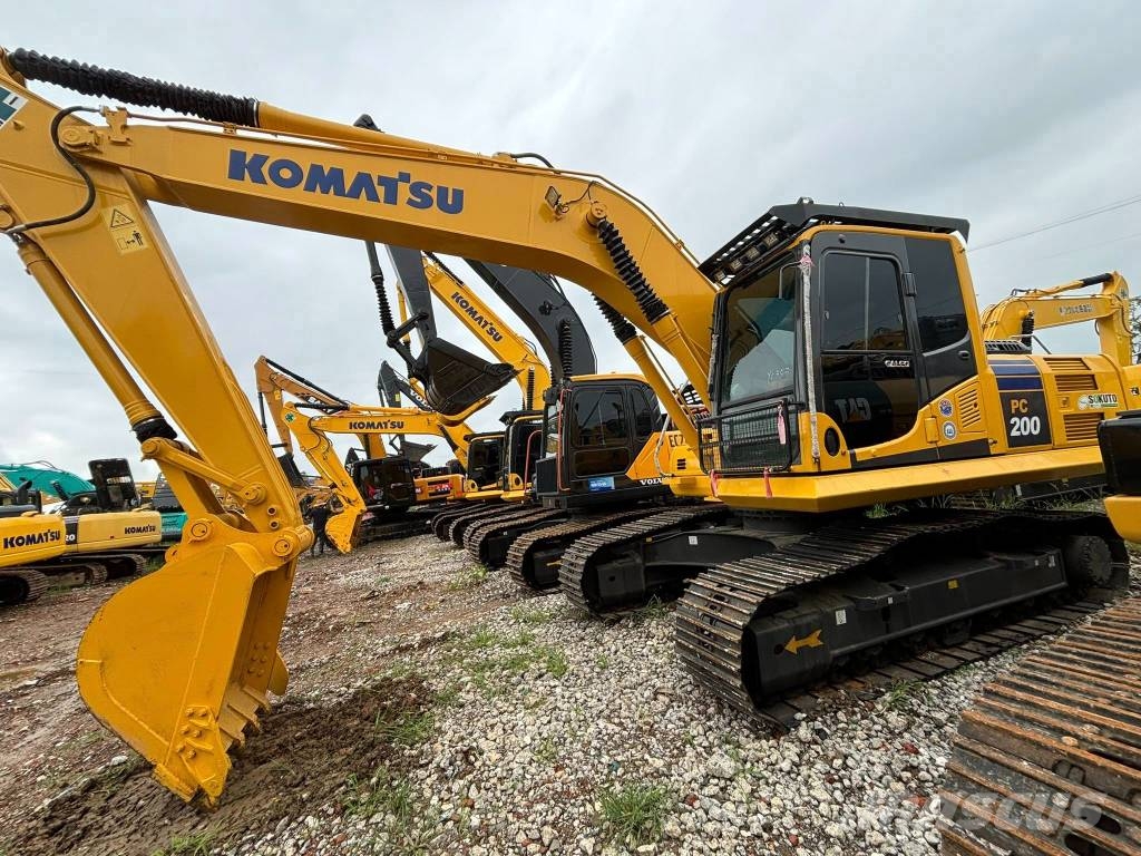 Komatsu PC 200 Гусеничні екскаватори