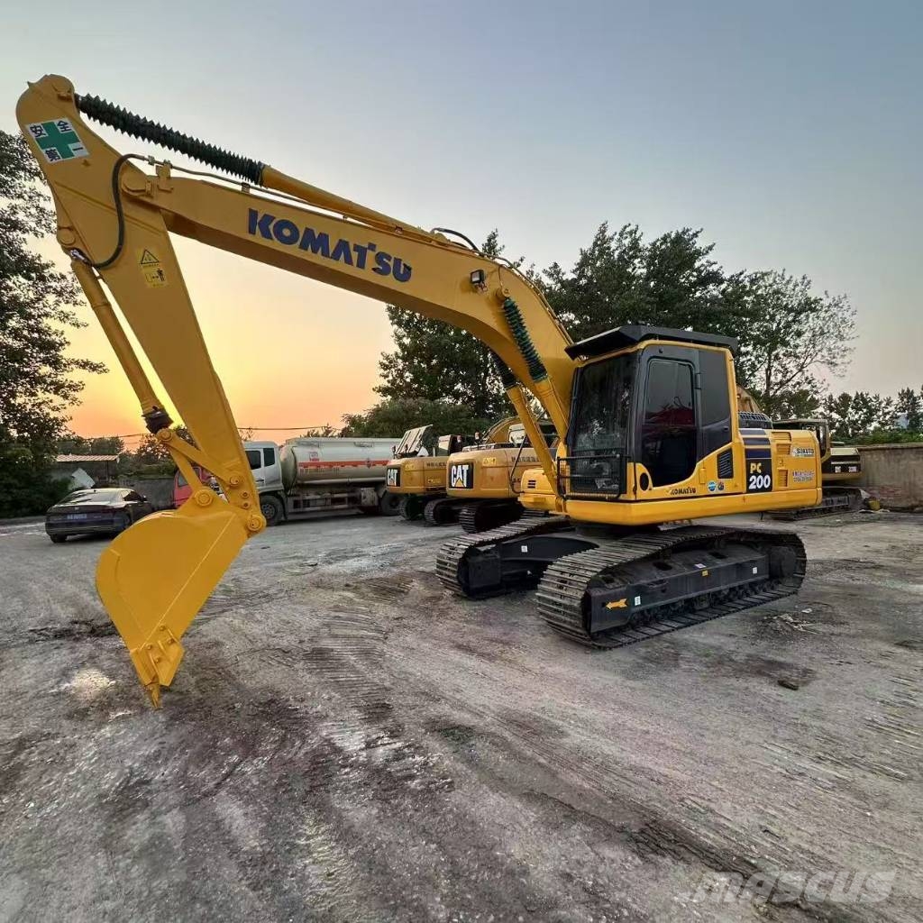 Komatsu PC 200 Гусеничні екскаватори