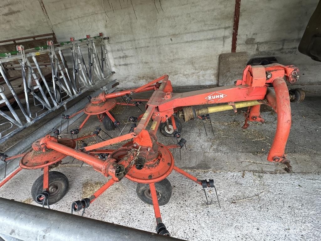 Kuhn GF 5000M Šieno grėbliai ir vartytuvai