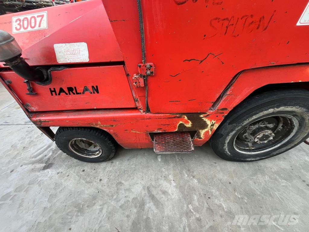 Harlan HTAD30 Terminalni tegljači