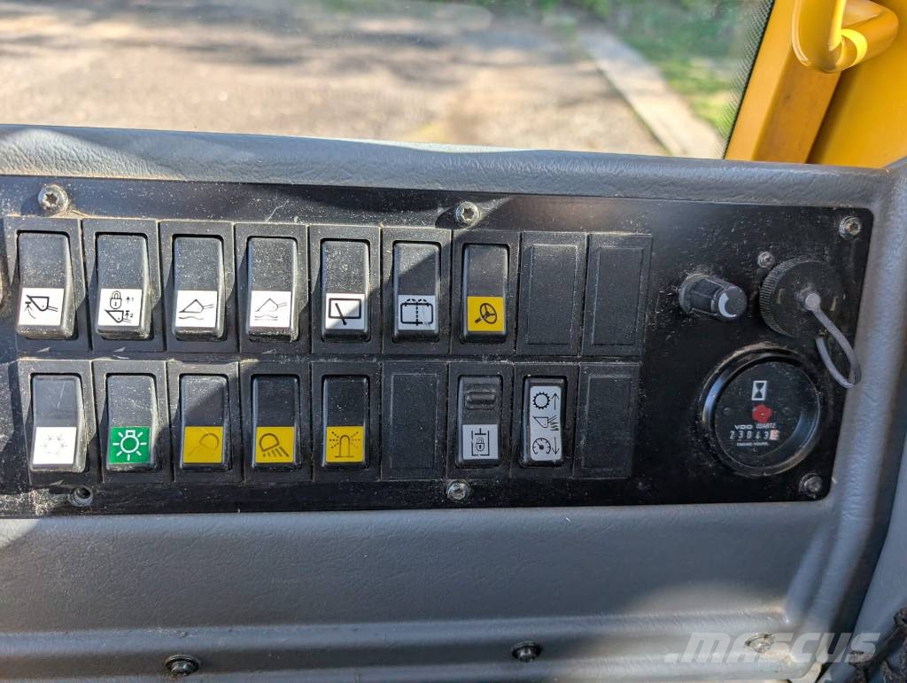 Volvo L 70 D لوادر بعجل