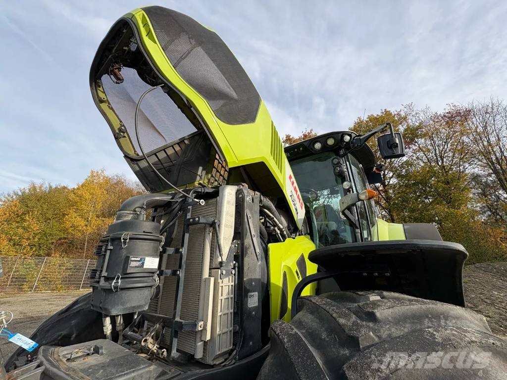 CLAAS Arion 850 CMatic Traktörler