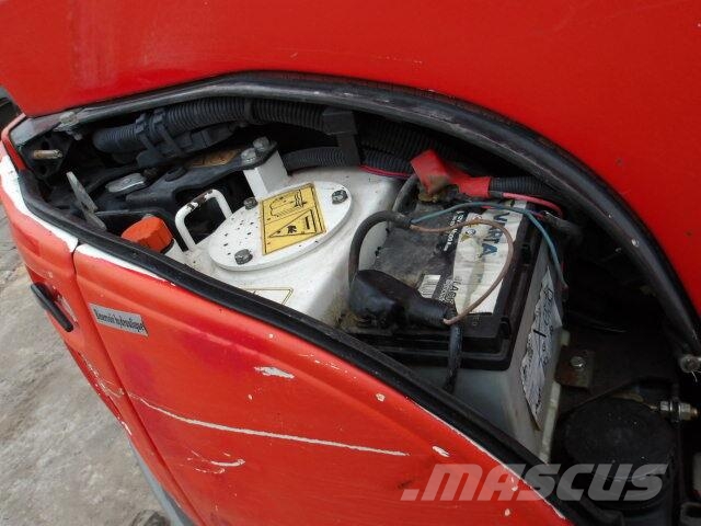 Yanmar Vio25-4 小型挖掘机
