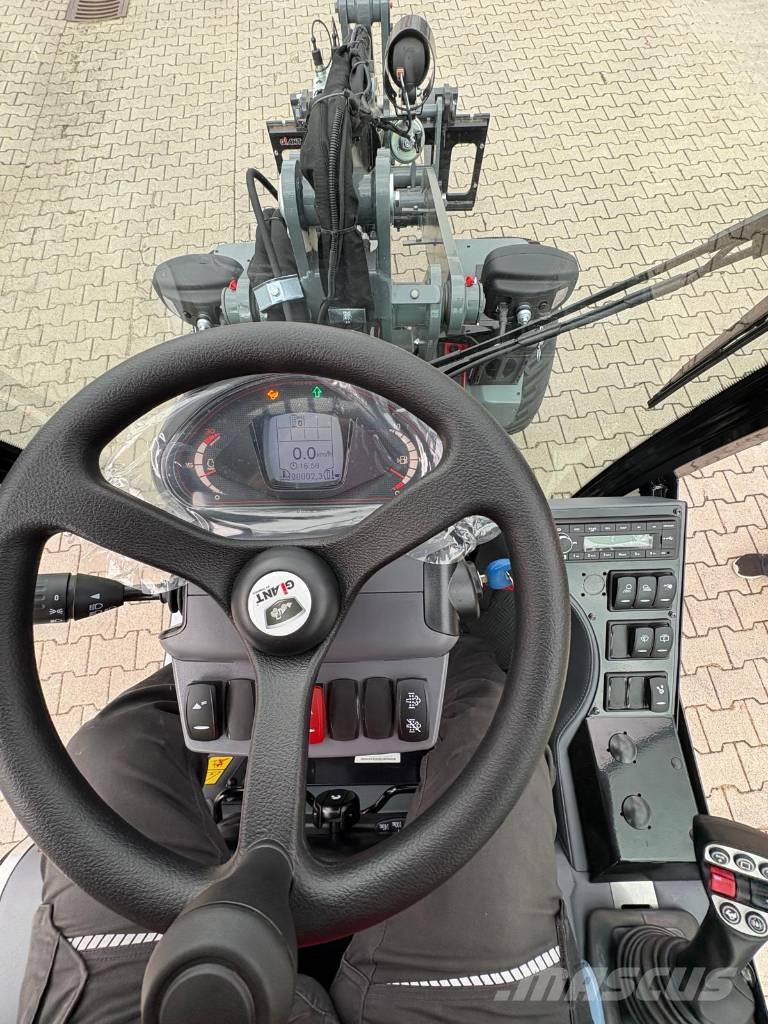 GiANT G 2700 X-tra HD+ Фронтальные погрузчики
