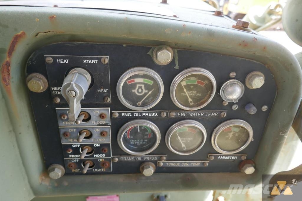 CAT D7F Ex-army 크롤러 도저