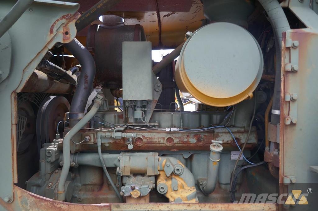 CAT D7F Ex-army Buldožeri guseničari