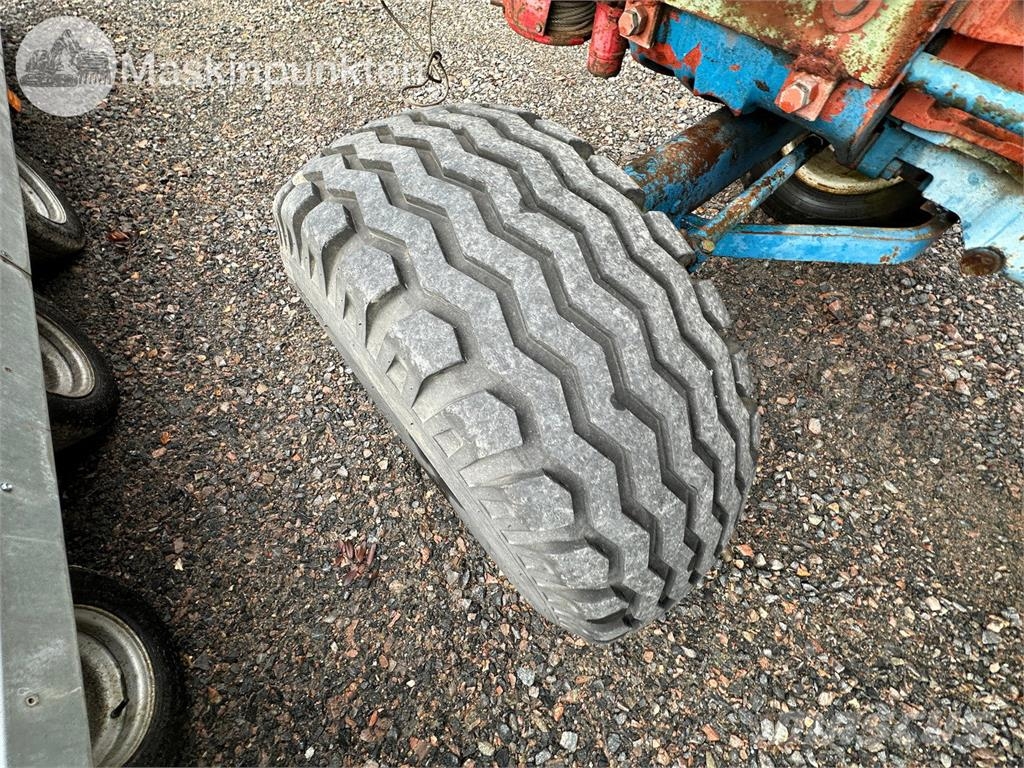 Ford 5000 Tractors