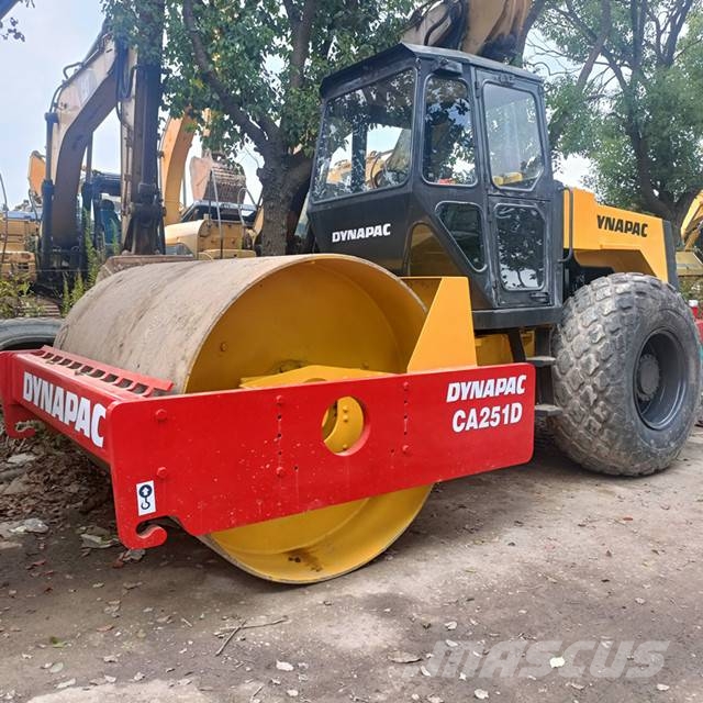 Dynapac CA 251 D Rodillos de un solo tambor
