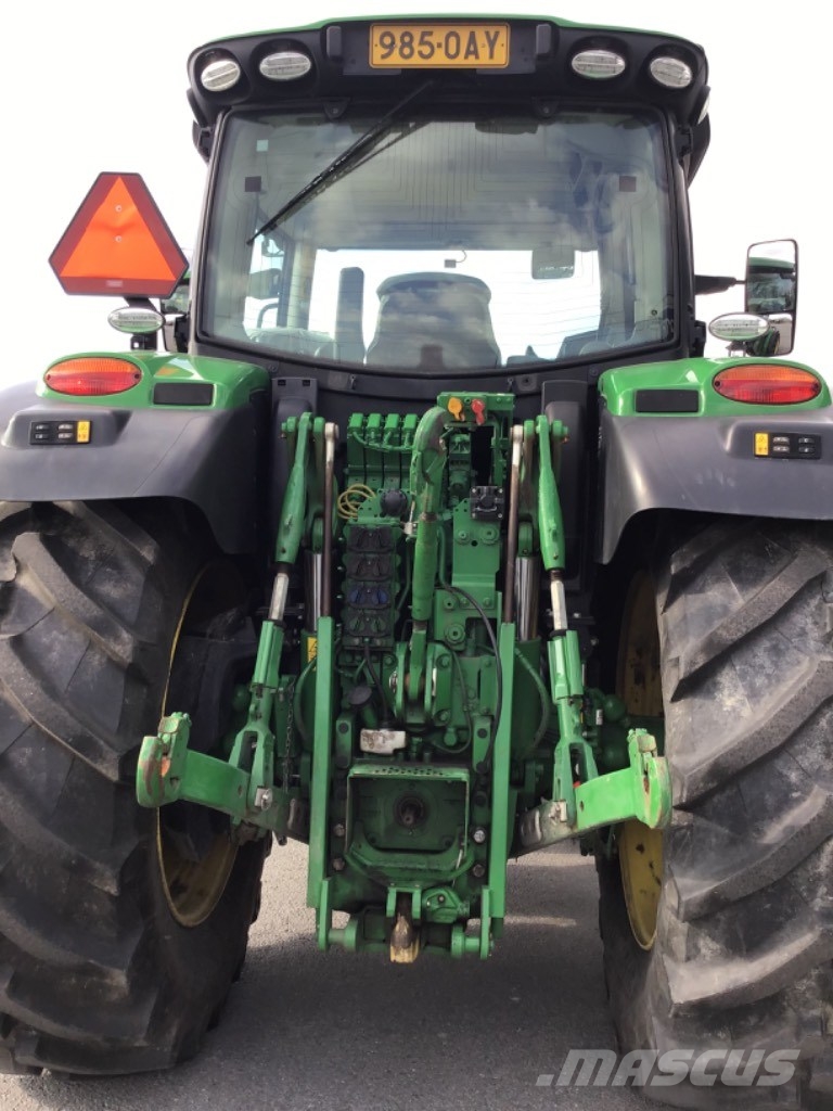 John Deere 6155 R الجرارات