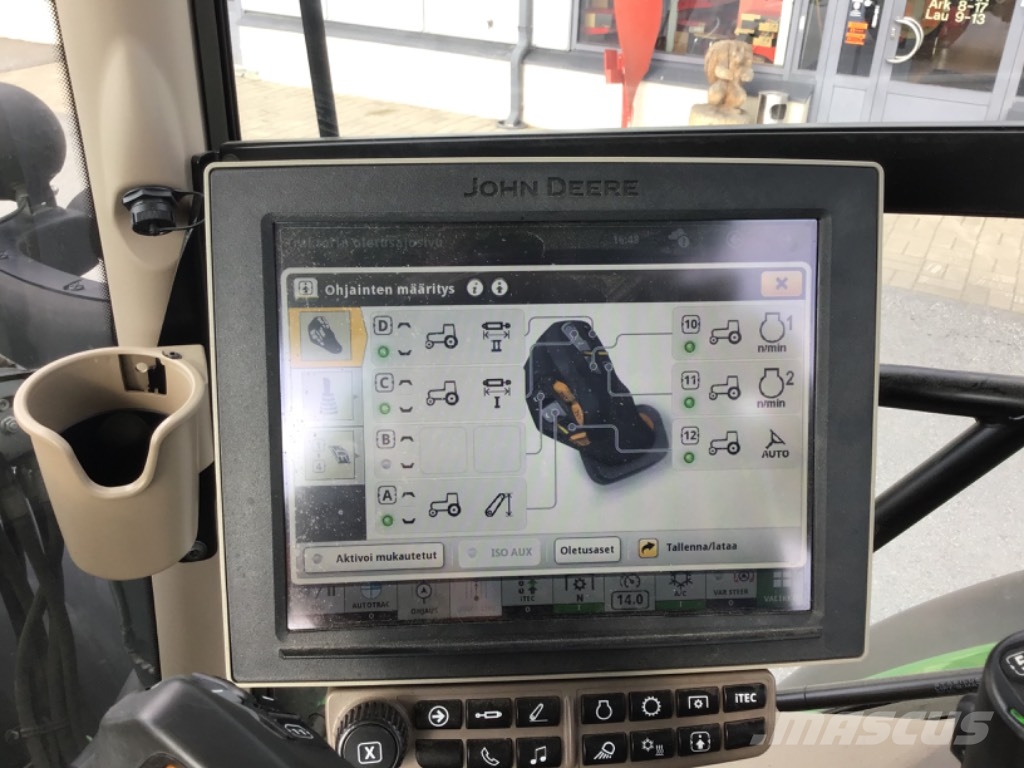 John Deere 6155 R الجرارات