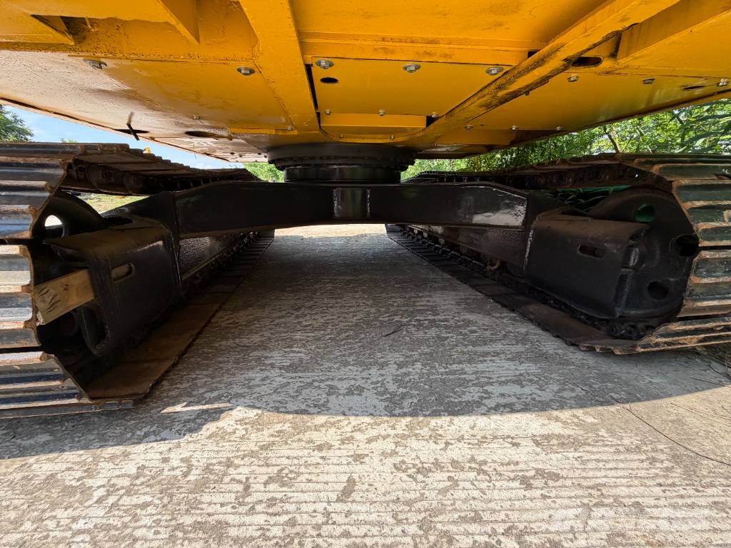 Komatsu PC 130-7 중형굴삭기 7톤-28톤