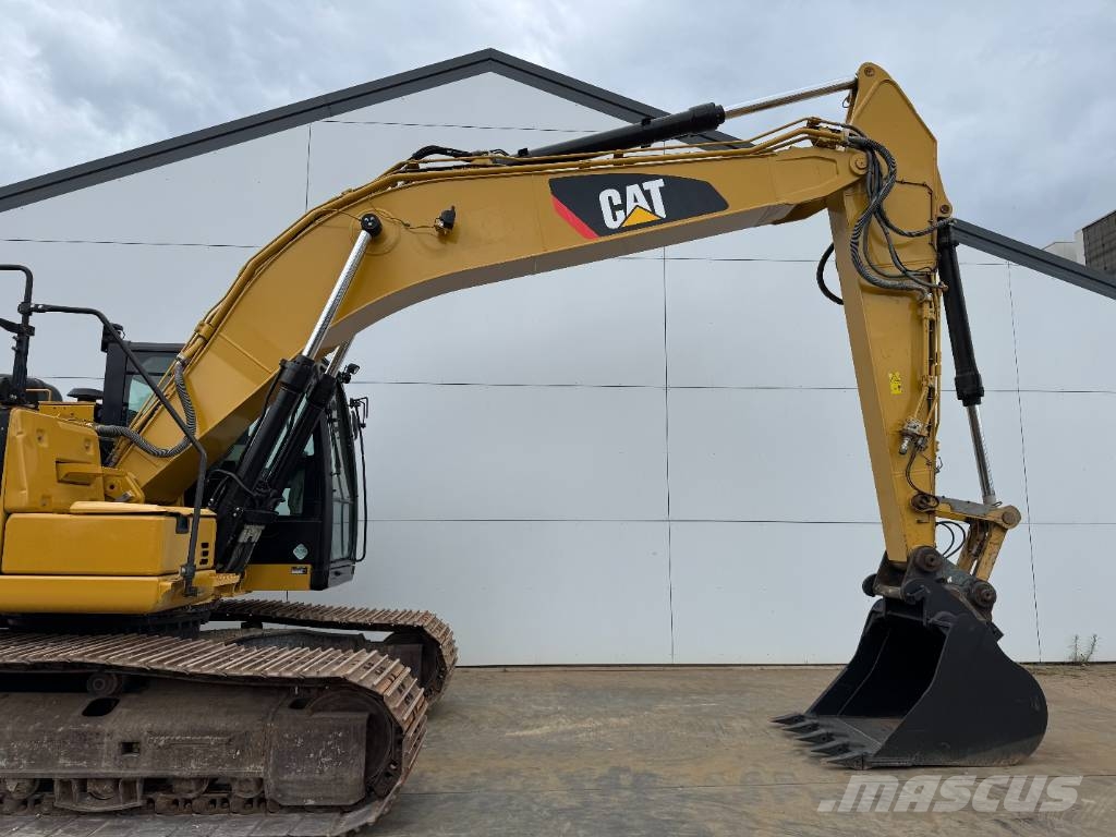 CAT 320FL - New Bucket / Hammer Lines / Camera Верижен екскаватор