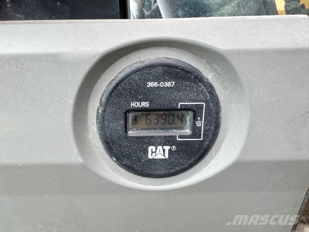 CAT 320FL - New Bucket / Hammer Lines / Camera Верижен екскаватор