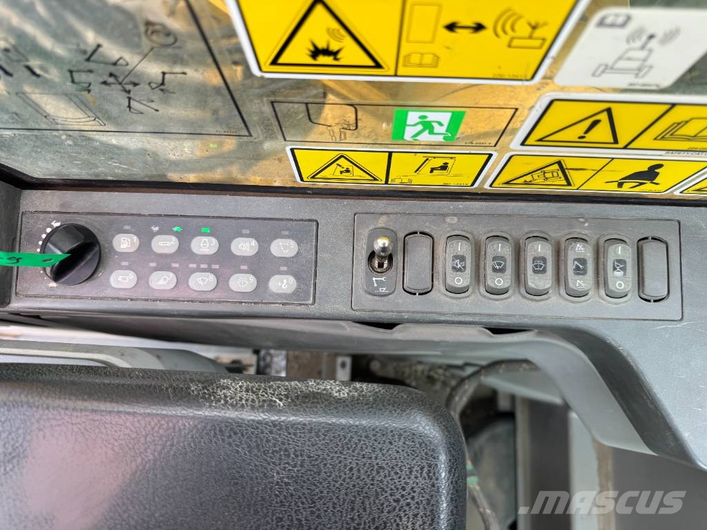 CAT 320FL - New Bucket / Hammer Lines / Camera Верижен екскаватор