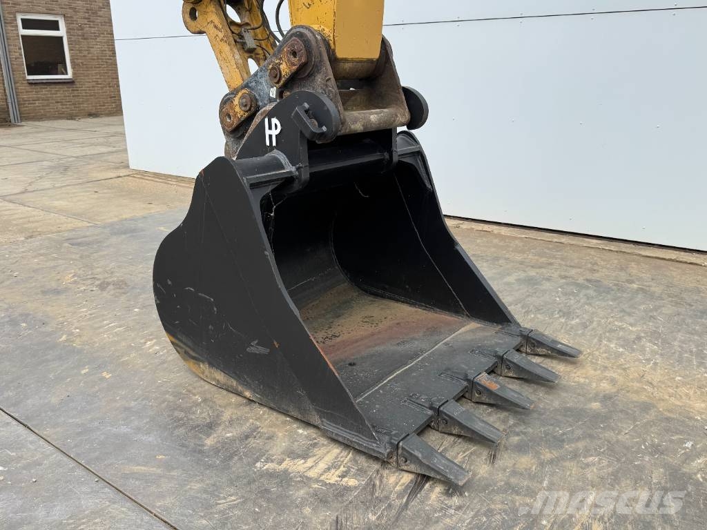 CAT 320FL - New Bucket / Hammer Lines / Camera Верижен екскаватор