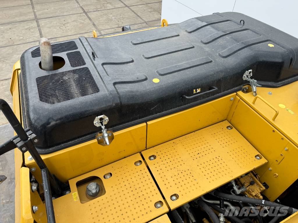 CAT 320FL - New Bucket / Hammer Lines / Camera Верижен екскаватор