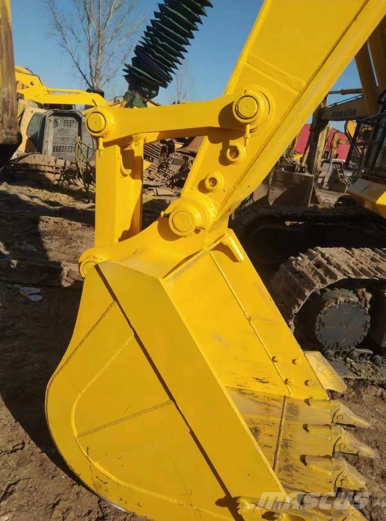 Komatsu PC 220-8 Pelle sur chenilles