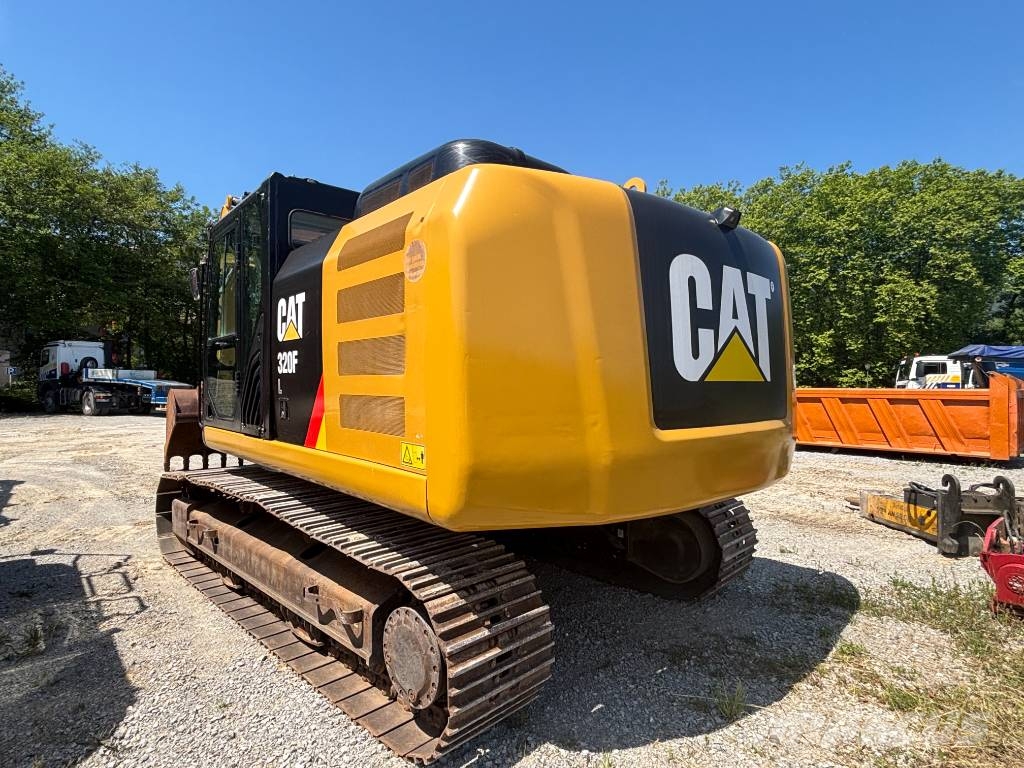 CAT 320 Верижен екскаватор