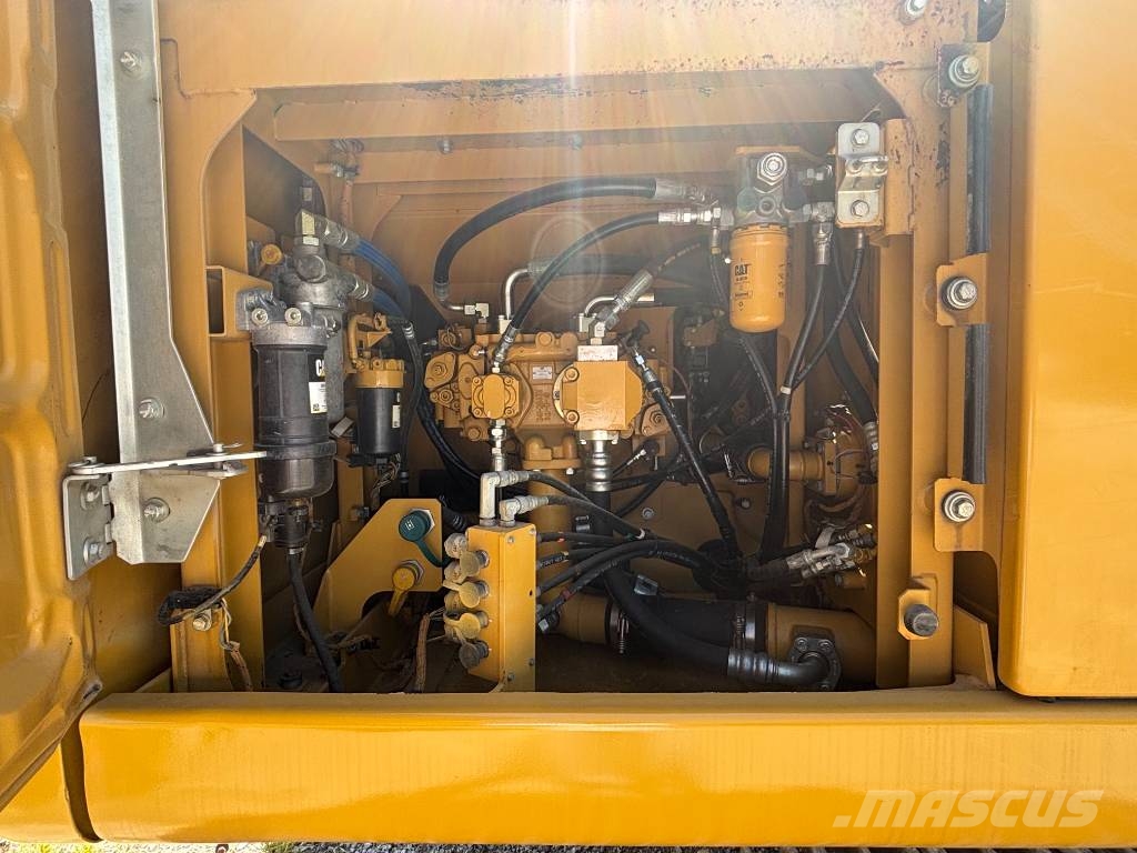CAT 320 Верижен екскаватор
