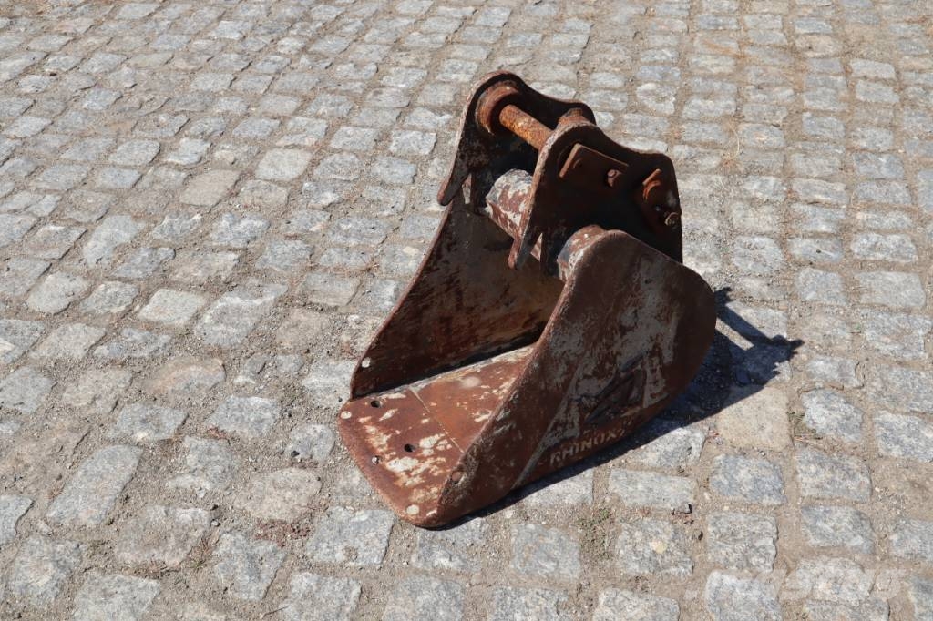 Balde escavação 300 mm Ø30 Rhinox Kašike / Korpe