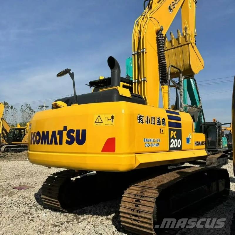 Komatsu PC 200 Bagri goseničarji