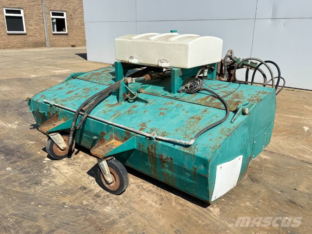 SMB UKM 2.5 - Sweeper / Kehrmaschine / Veegmachine كناسات