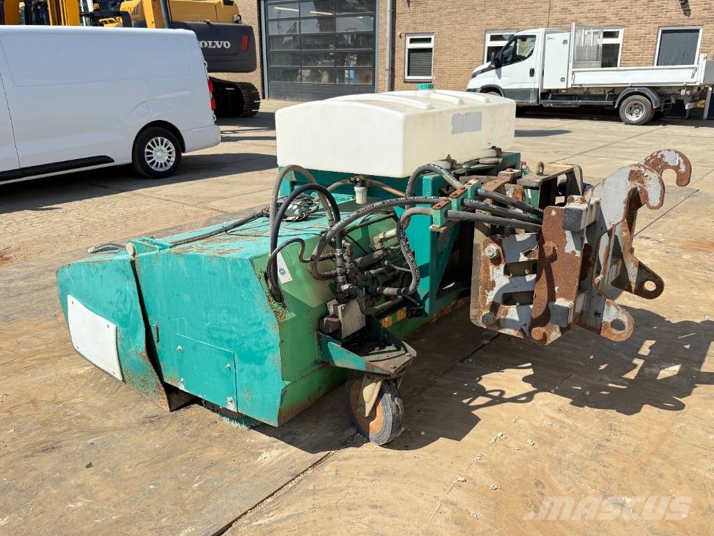 SMB UKM 2.5 - Sweeper / Kehrmaschine / Veegmachine كناسات